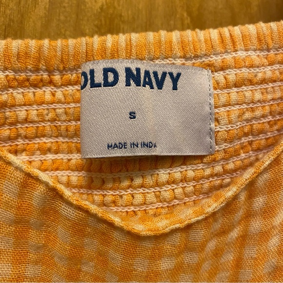 Old Navy tank - Picture 4 of 4